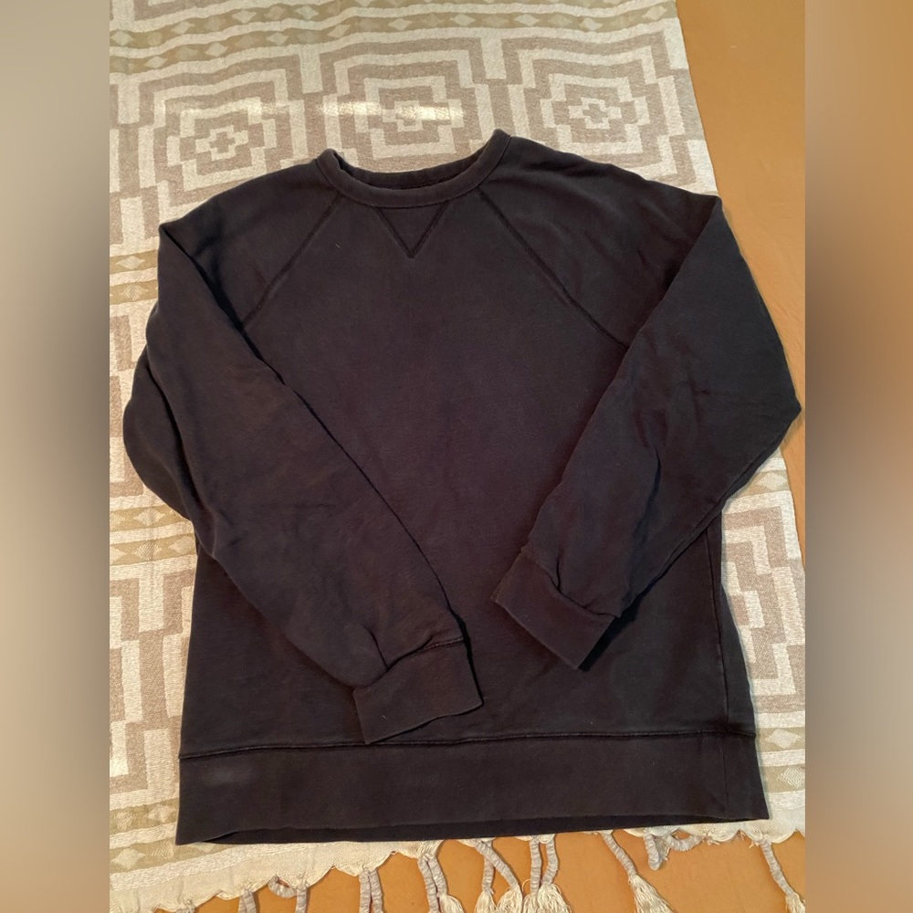 Everlane sweatshirt